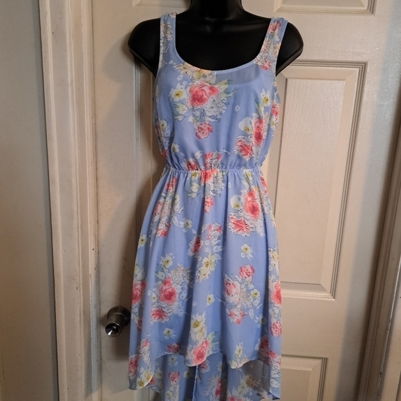 Candie's Dresses & Skirts - Candies floral hi-low dress size small